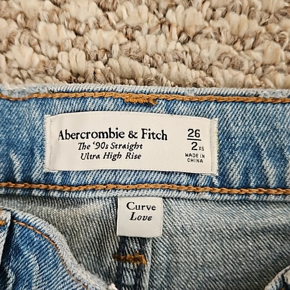 Abercrombie and fitch 90s straight ultra high rise curve love jeans 26 2 2xs 26 - Picture 3 of 5